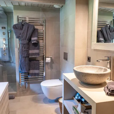Exceptional 12p With Sauna And Jacuzzi *