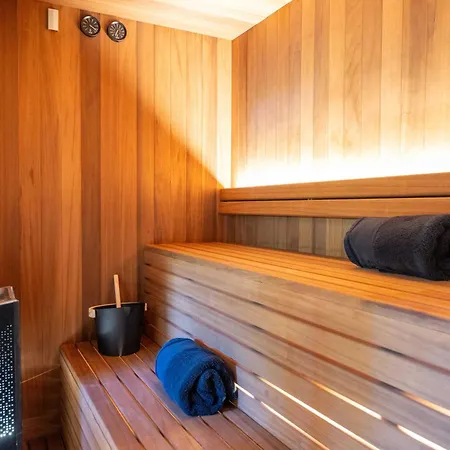 Exceptional 12p With Sauna And Jacuzzi *